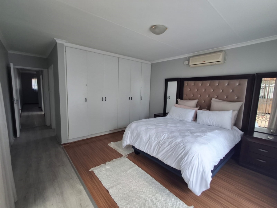 To Let 3 Bedroom Property for Rent in Summerstrand Eastern Cape